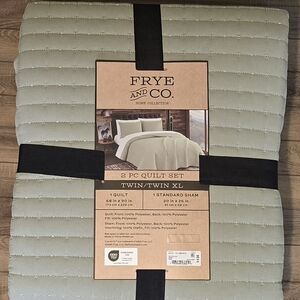 Frye and Co. Green Quilt Set Twin/Twin XL 2pc